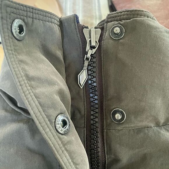 L.L. Bean Women’s Baxter State Parka Goosedown Olive Green Coat $329 M Petite - Picture 9 of 13